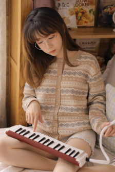 女大学生的精油按摩